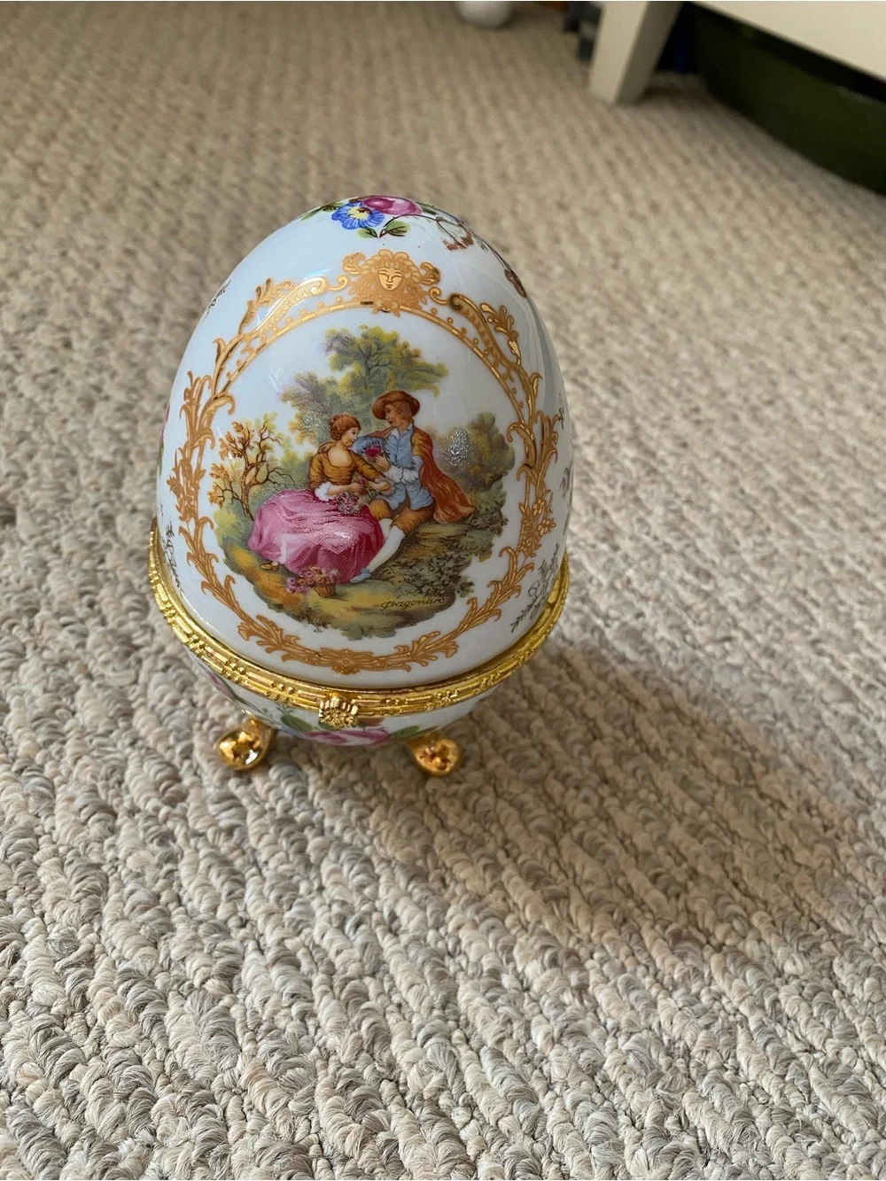 Victorian Style Egg Shape trinket Vintage
